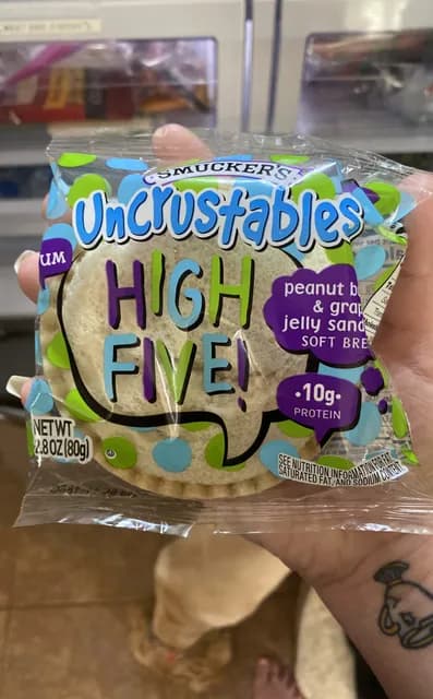 Is it Gelatin free? Smucker’s Uncrustables High Five! Peanut Butter & Grape Jelly Sandwich